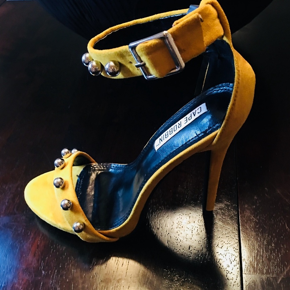 NEW 🍯 Meg Honey Beaded Heel